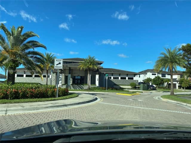 MIAMI LAKES, Fl