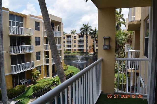 DANIA BEACH, F