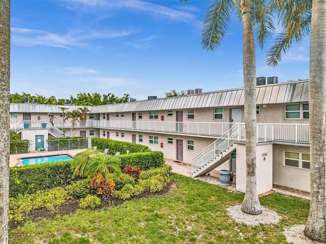 PEMBROKE PINES, FL
