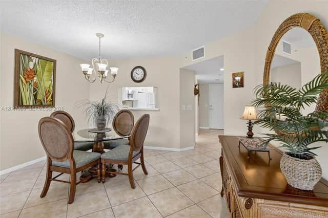 Pembroke Pines, FL