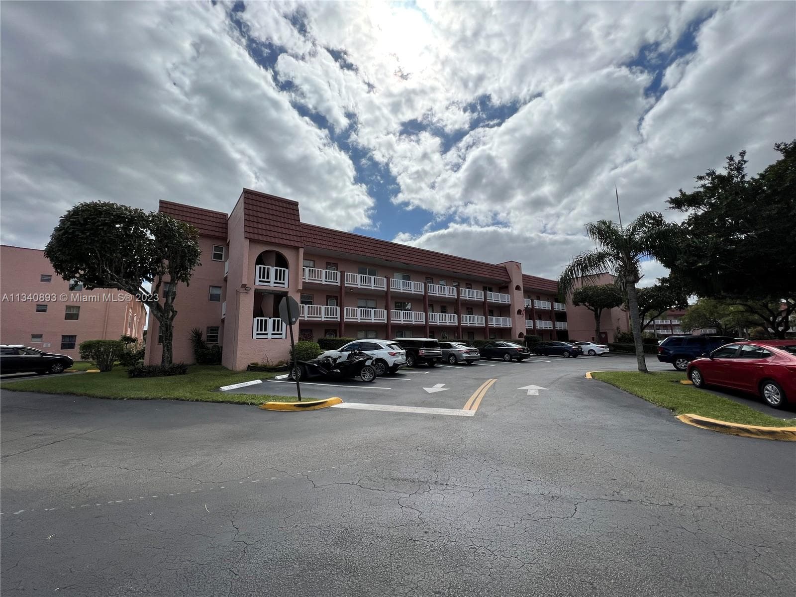 9440 Sunrise Lakes Blvd # 301 - Image 1