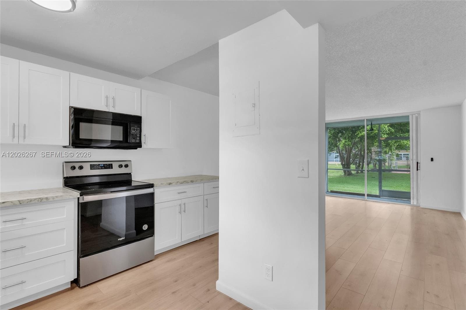 9601 Sunrise Lakes Blvd # 106, Sunrise FL 33322 - Image 1