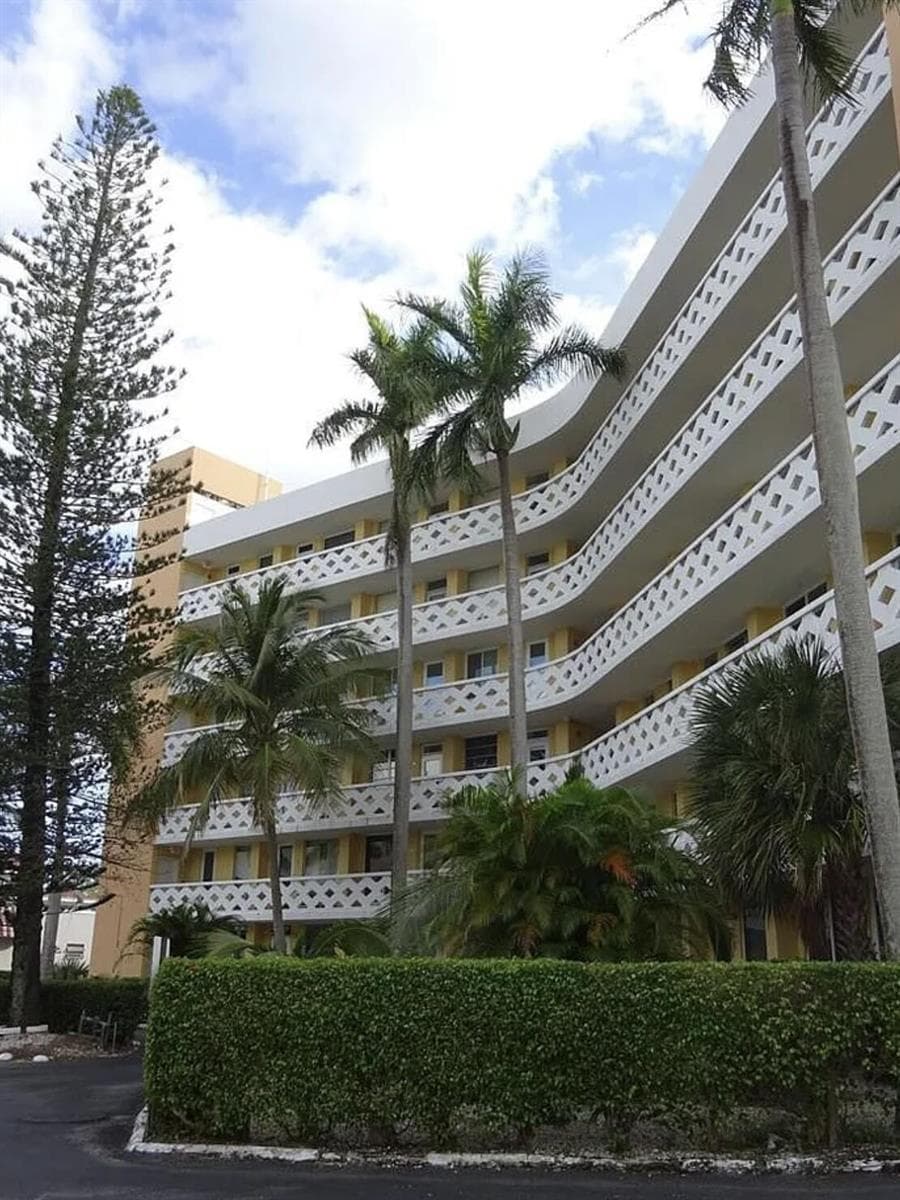 2400 NE 9th Street # 402, Fort Lauderdale FL 33304 - Image 1