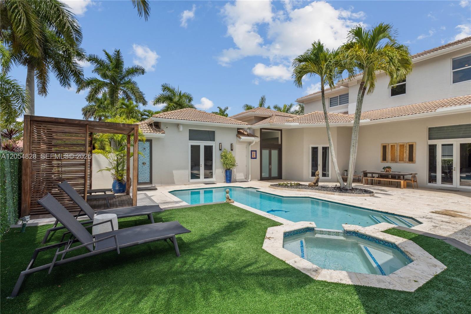 1371 Victoria Isle Dr, Weston FL 33327 - Image 1