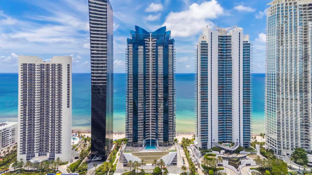 17121 Collins Avenue # 2207, Sunny Isles Beach FL 33160 - Image 1