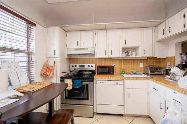 Lauderhill, FL