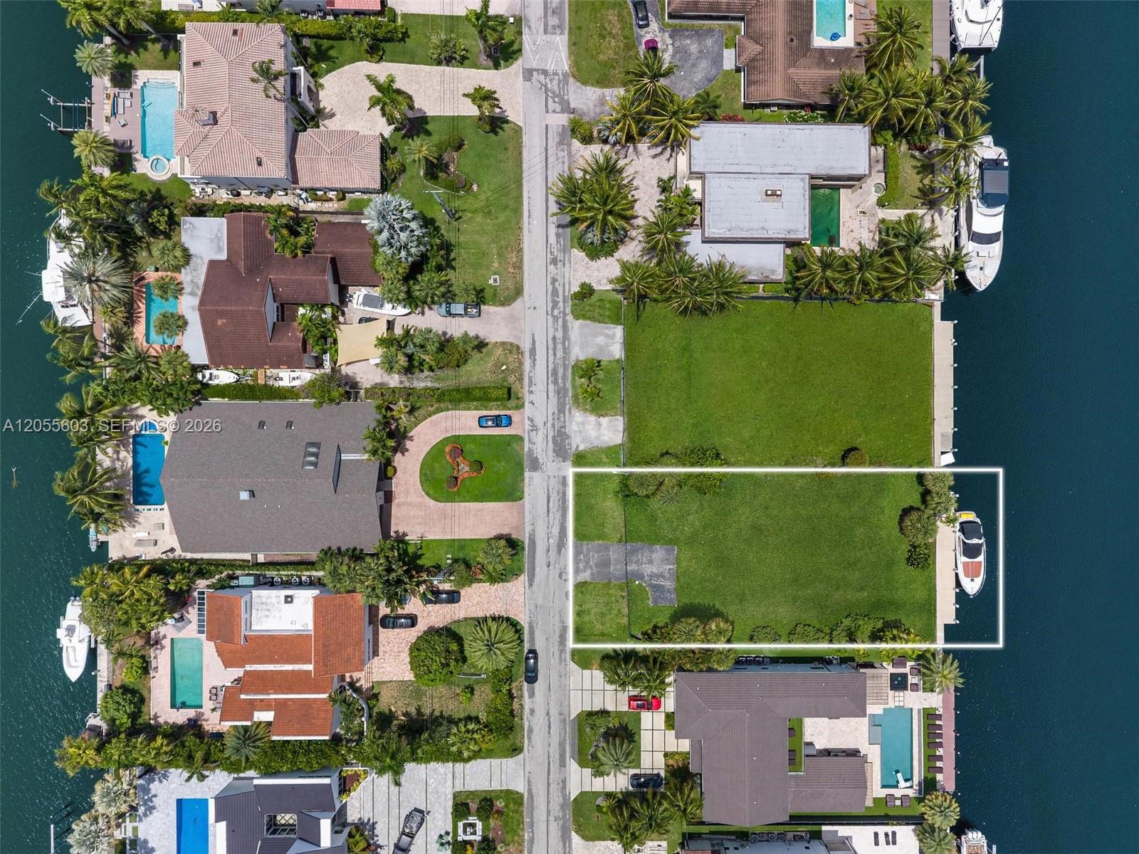 Hallandale Beach, FL